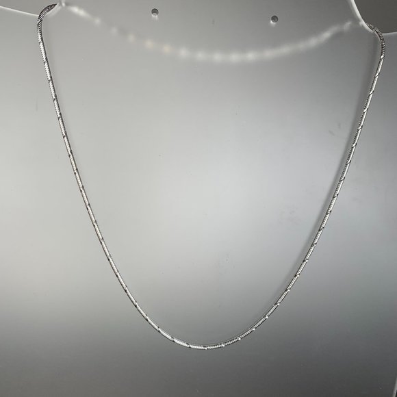 NEW 16" Real Solid Silver (not plated) Diamond Cut Snake Chain 1.5mm - Picture 4 of 6